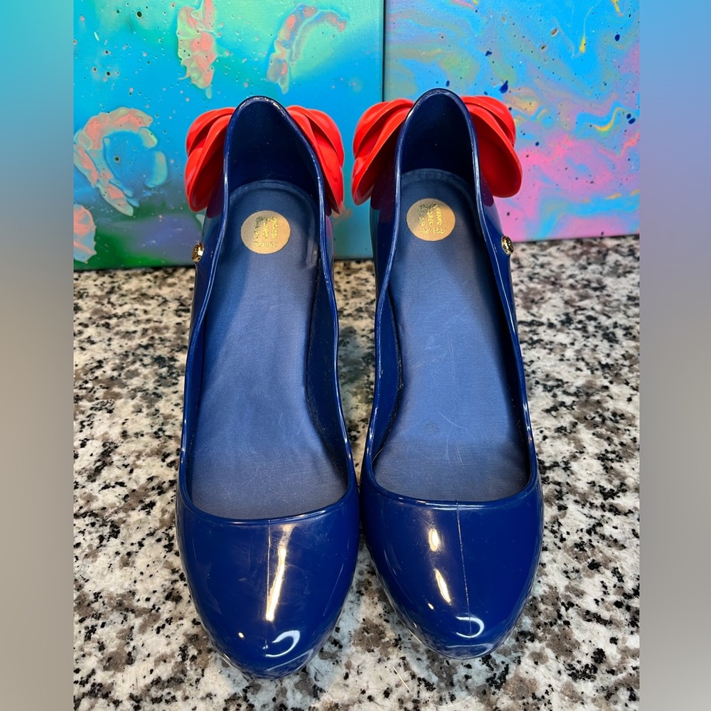 Melissa Pumps Blue with Red Bows size 8 Autographed by Kandee Johnson